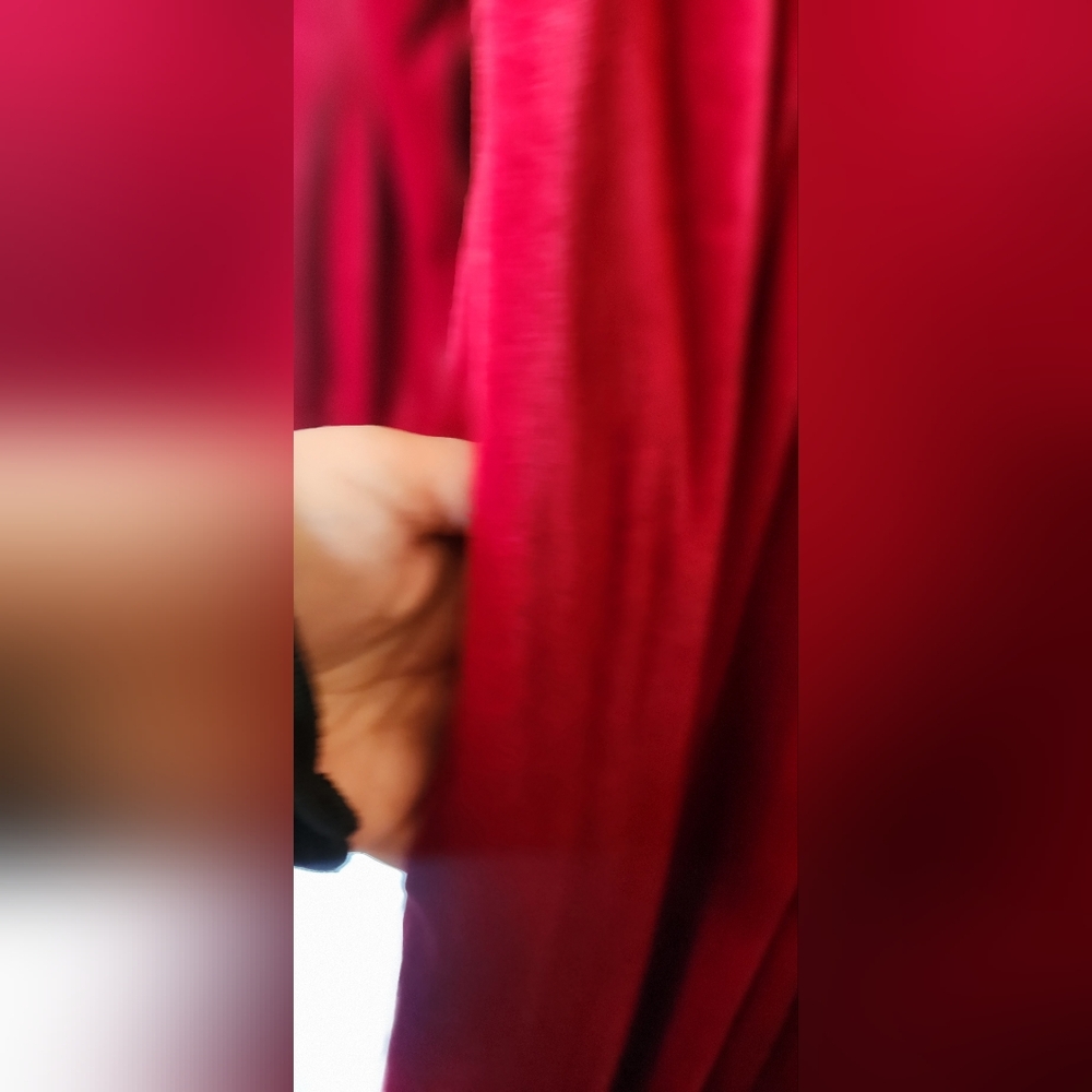 Vintage Delicates House Coat - Size Medium - 100% Polyester - Red Long Sleeve - Picture 5 of 8
